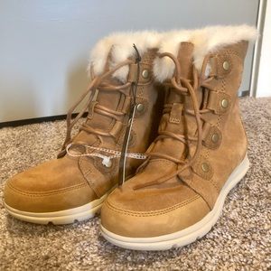 Sorel Women’s Explorer Joan Boot